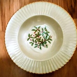 Lenox Holly Berry Fluted Edge Soup Dessert Bowl Gold Trim 8.5"